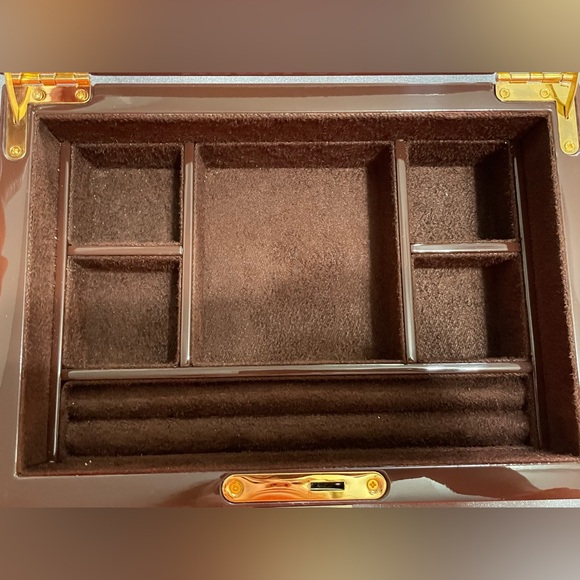 RARE Red Henri Bendel Jewelry Box - Picture 6 of 13